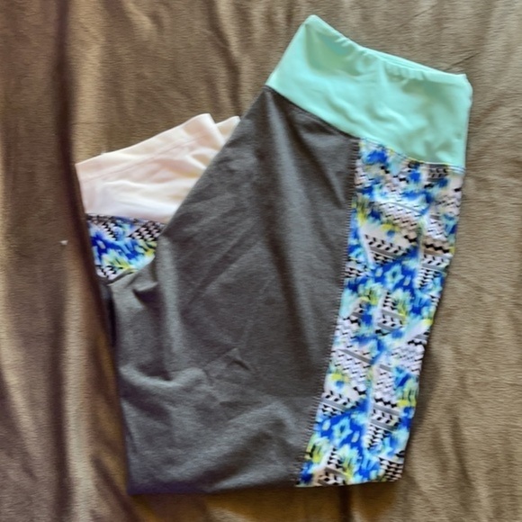 4 for 16$ Bally fitness Capri leggings - Picture 8 of 10